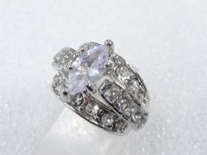 クリスタル　指輪(8号)